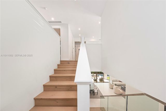 3200 Calusa St, Coconut Grove, FL 33133