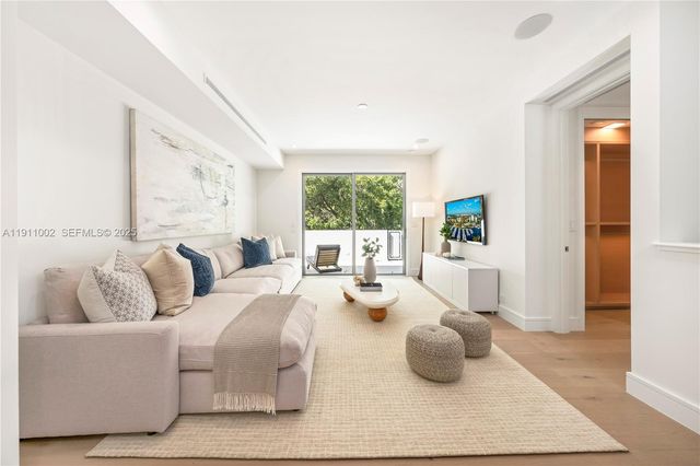 3200 Calusa St, Coconut Grove, FL 33133