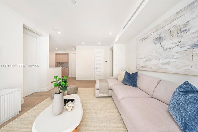 3200 Calusa St, Coconut Grove, FL 33133