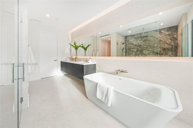 3200 Calusa St, Coconut Grove, FL 33133