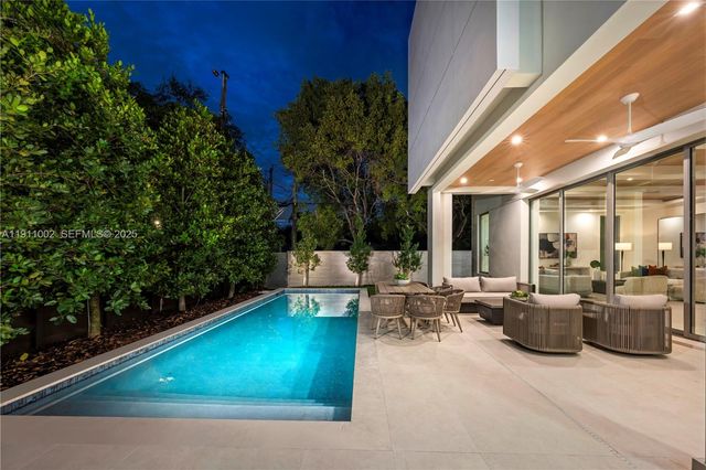 3200 Calusa St, Coconut Grove, FL 33133