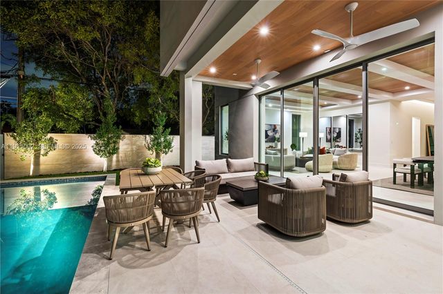 3200 Calusa St, Coconut Grove, FL 33133