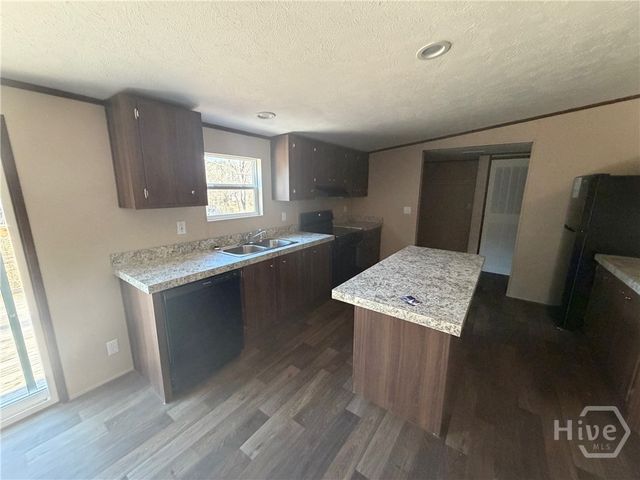 832 Stone Stewart Road, Hull, GA 30646