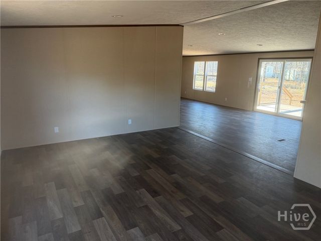 832 Stone Stewart Road, Hull, GA 30646