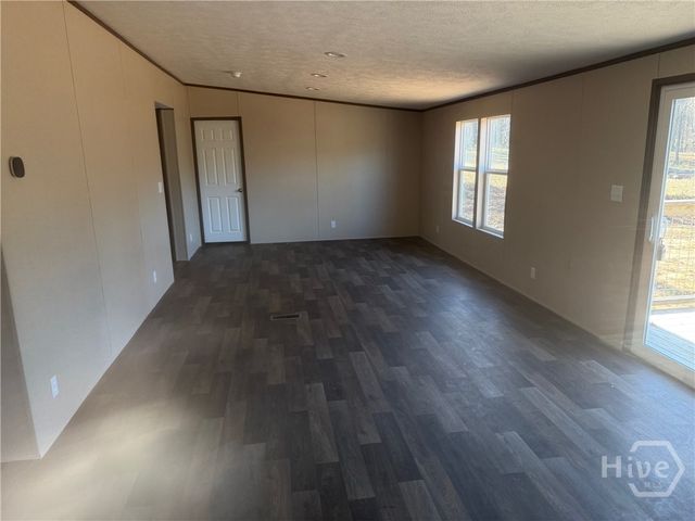 832 Stone Stewart Road, Hull, GA 30646