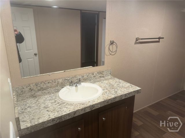 832 Stone Stewart Road, Hull, GA 30646