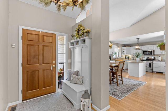 9148 211th Street W, Lakeville, MN 55044