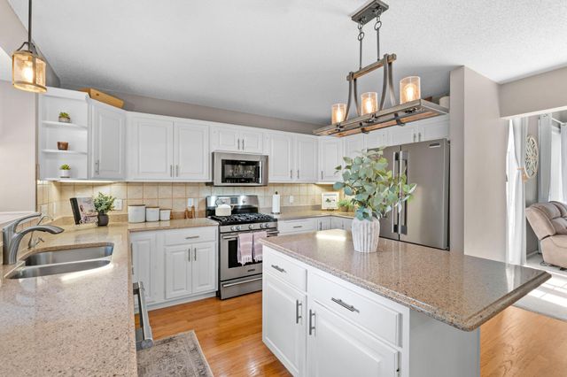 9148 211th Street W, Lakeville, MN 55044