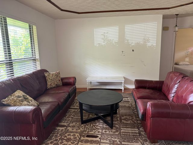 133 KNIGHT BOXX Road, Middleburg, FL 32068