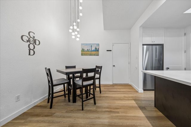 7350 Kirby Drive 21, Houston, TX 77030