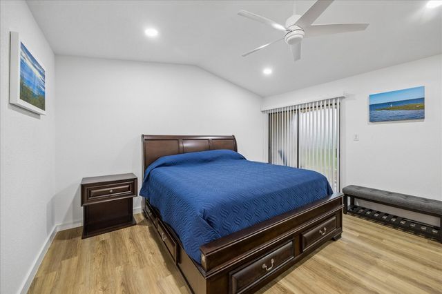 7350 Kirby Drive 21, Houston, TX 77030