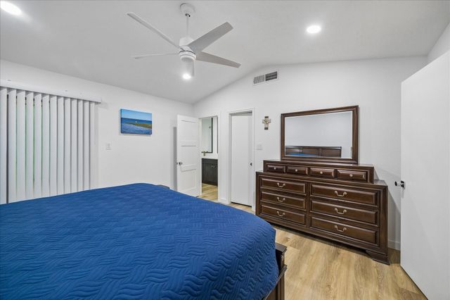 7350 Kirby Drive 21, Houston, TX 77030