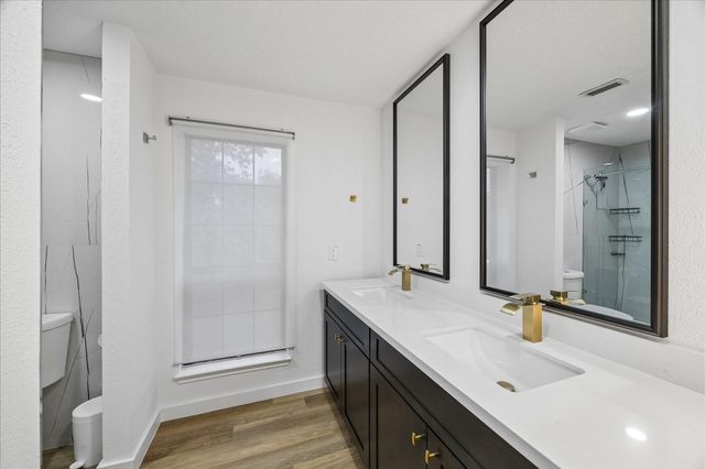 7350 Kirby Drive 21, Houston, TX 77030