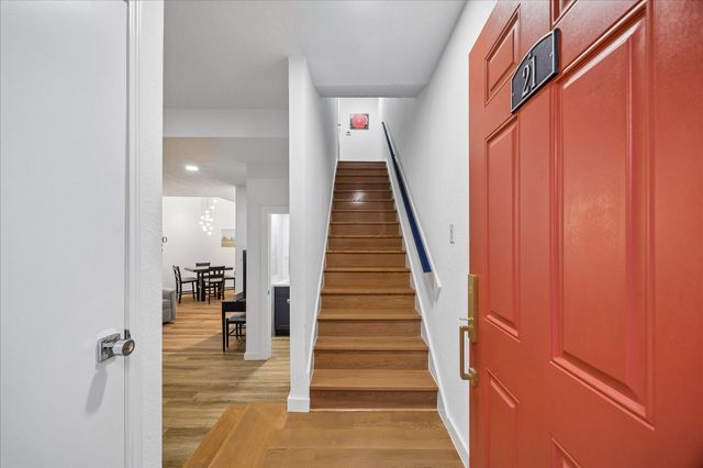 7350 Kirby Drive 21, Houston, TX 77030