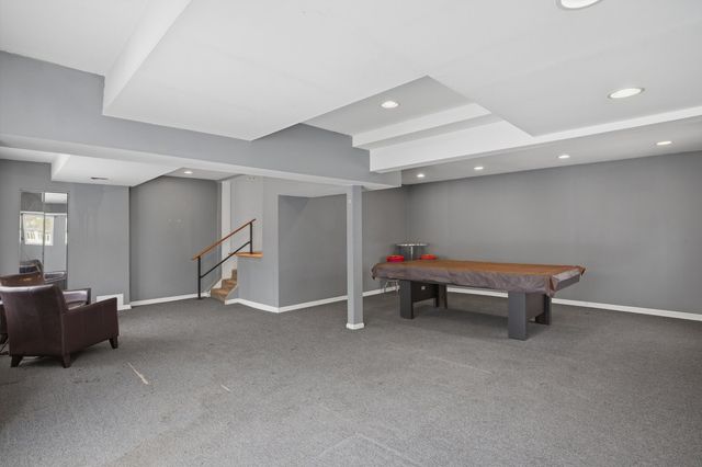 23203 N Prairie Lane, Lincolnshire, IL 60069