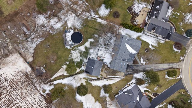 23203 N Prairie Lane, Lincolnshire, IL 60069