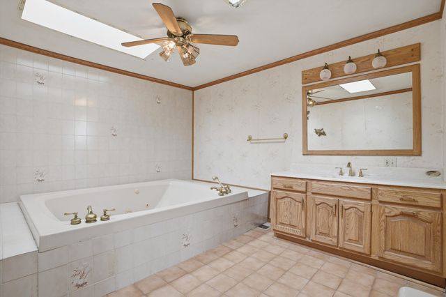 23203 N Prairie Lane, Lincolnshire, IL 60069