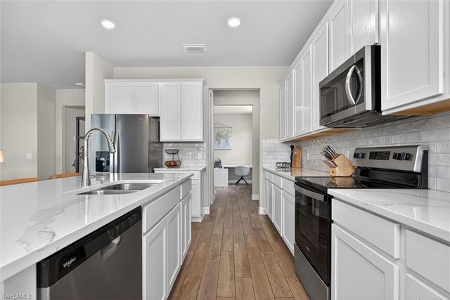 16399 Marsh LN, Punta Gorda, FL 33982