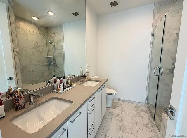 750 Forest Avenue 304, Birmingham, MI 48009