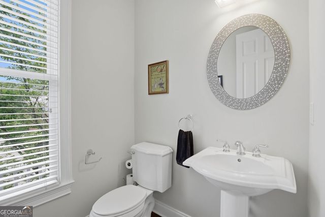 5511 Waters Edge Trail, Roswell, GA 30075