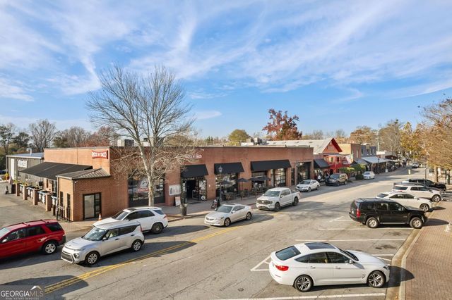 5511 Waters Edge Trail, Roswell, GA 30075
