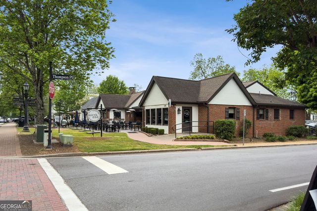 5511 Waters Edge Trail, Roswell, GA 30075