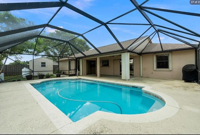 329 SE OAKRIDGE Drive, Port St. Lucie, FL 34984