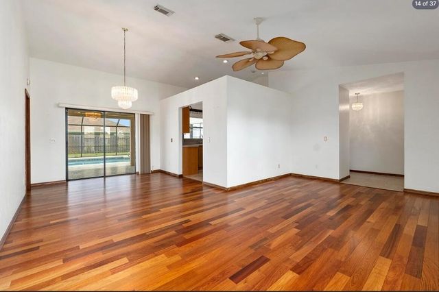 329 SE OAKRIDGE Drive, Port St. Lucie, FL 34984