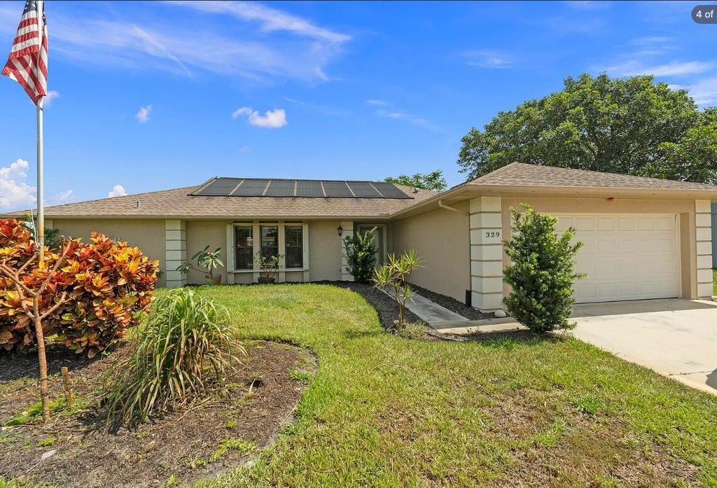 329 SE OAKRIDGE Drive, Port St. Lucie, FL 34984