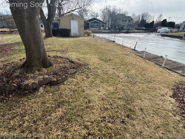 1848 Maddy Lane, Keego Harbor, MI 48320