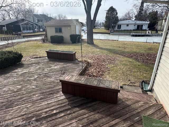 1848 Maddy Lane, Keego Harbor, MI 48320