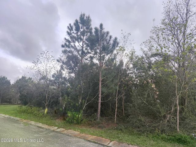 18 Pelican Cove Lane, Long Beach, MS 39560