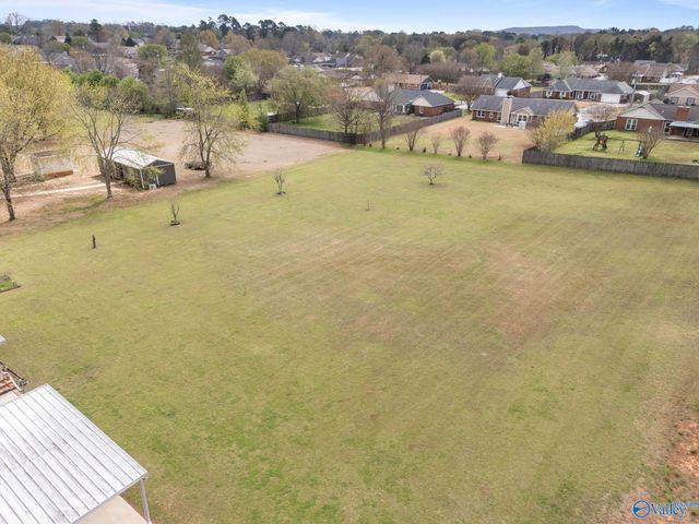 1230 Nick Davis Road, Harvest, AL 35749