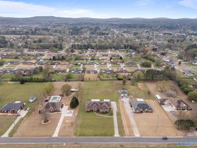 1230 Nick Davis Road, Harvest, AL 35749