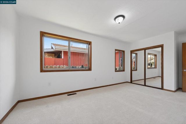 2837 Minna Ave, Oakland, CA 94619