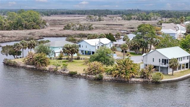 11889 W Coquina Court, Crystal River, FL 34429