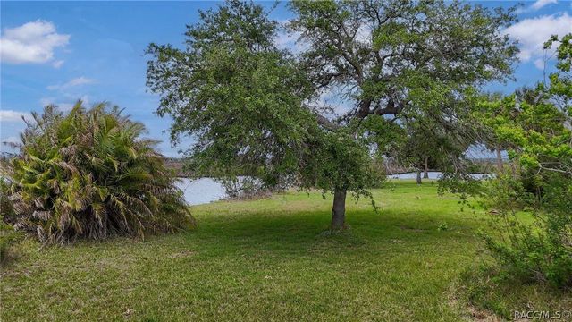 11889 W Coquina Court, Crystal River, FL 34429