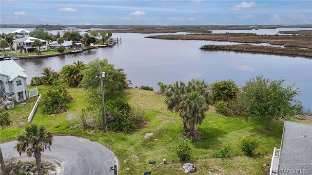 11889 W Coquina Court, Crystal River, FL 34429