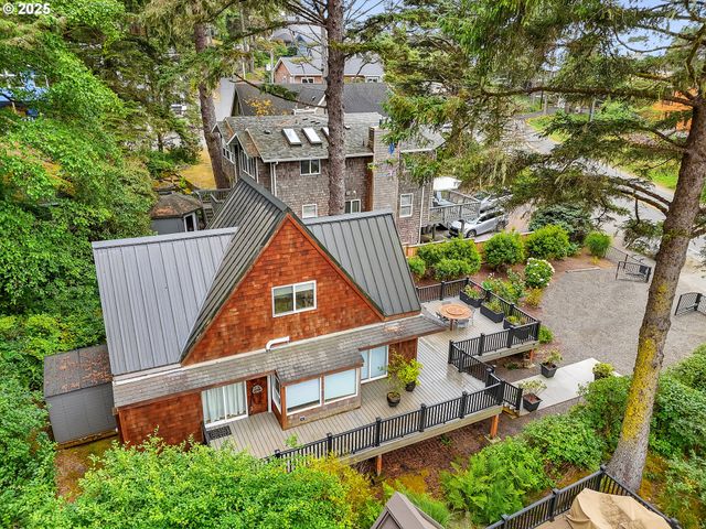 1631 S HEMLOCK St, Cannon Beach, OR 97110