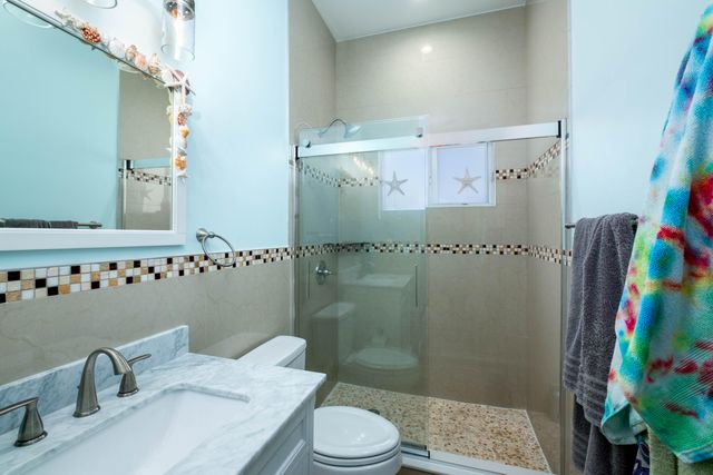 875 La Paloma Road, Key Largo, FL 33037