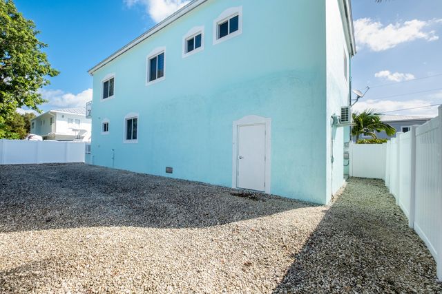 875 La Paloma Road, Key Largo, FL 33037