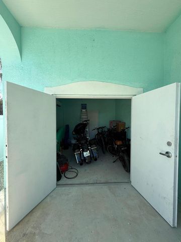 875 La Paloma Road, Key Largo, FL 33037