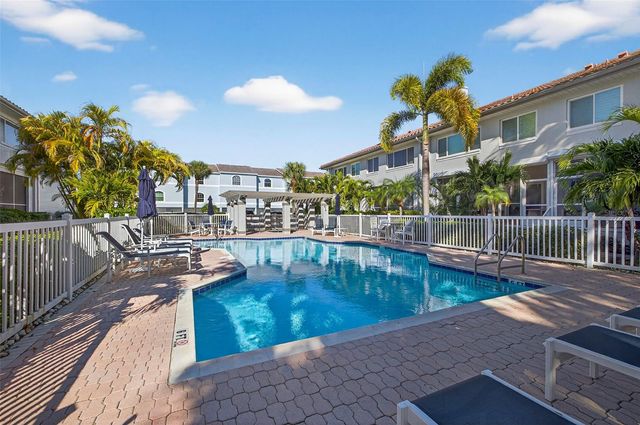 903 PINELLAS BAYWAY S 308, St Petersburg, FL 33715