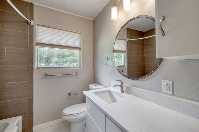 8202 Polar DR, Austin, TX 78757