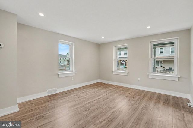 202 N MARKET ST, Liverpool, PA 17045