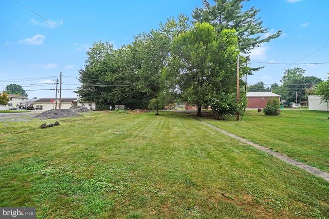 202 N MARKET ST, Liverpool, PA 17045
