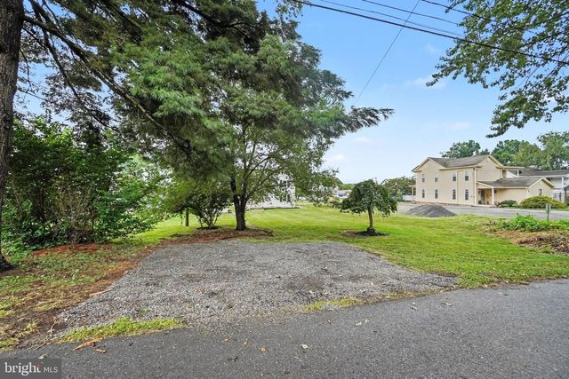 202 N MARKET ST, Liverpool, PA 17045