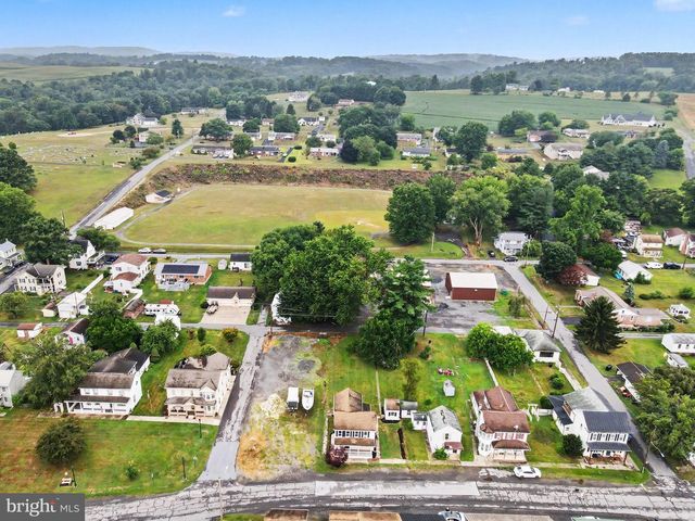 202 N MARKET ST, Liverpool, PA 17045