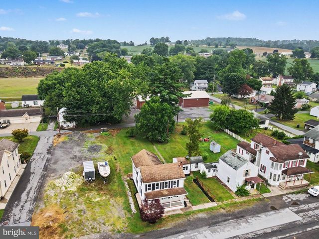 202 N MARKET ST, Liverpool, PA 17045