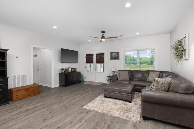207 BOSWELL RD, Burlison, TN 38015